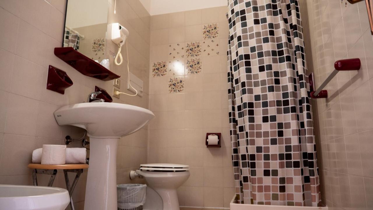 Albergo Tecla Лацизе Экстерьер фото