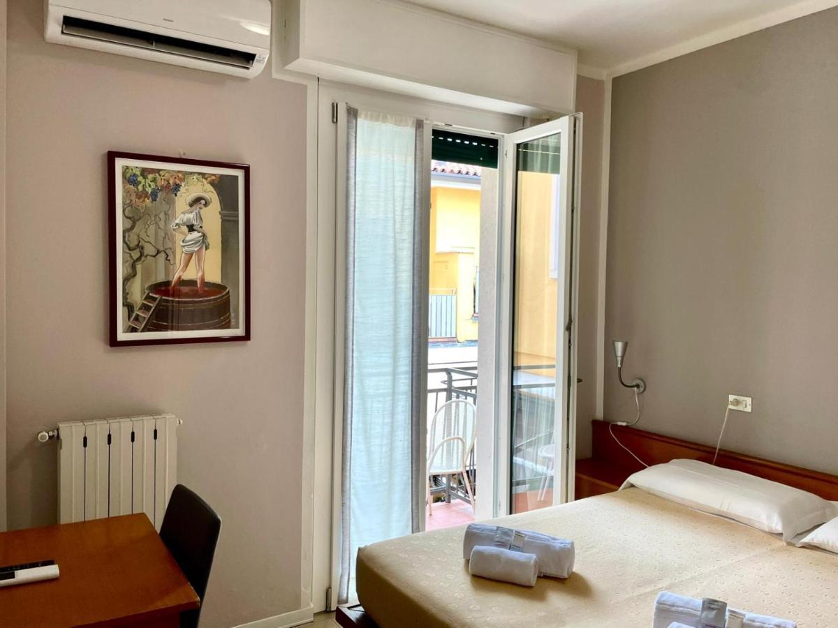 Albergo Tecla Лацизе Экстерьер фото